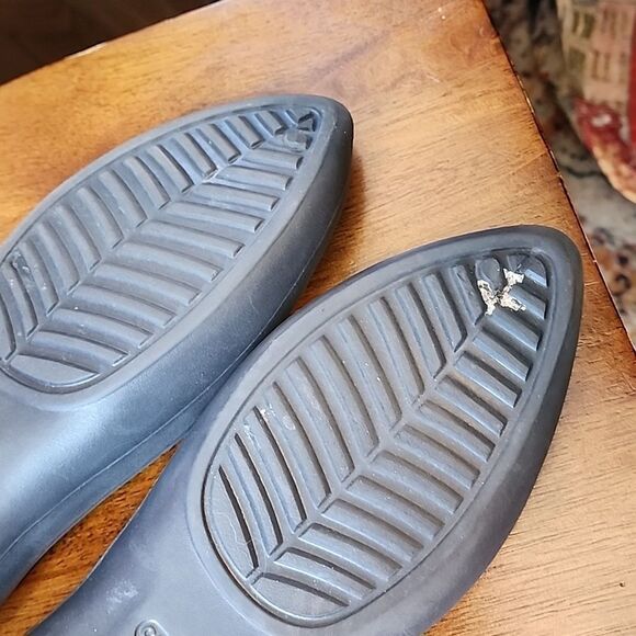Crocs pointed toes size 11 excellent condition - Picture 6 of 6
